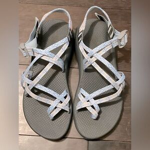 Chaco’s women’s size 10 walking sandals in like-new condition